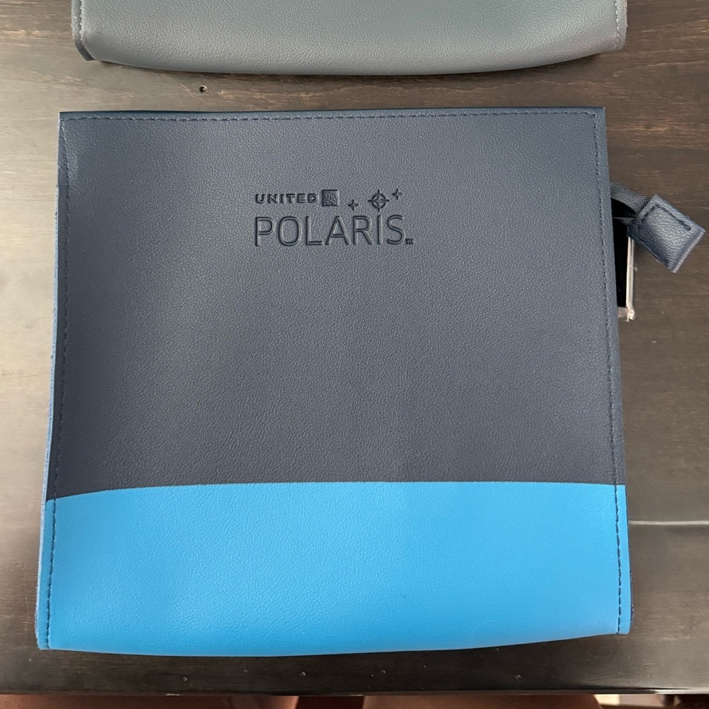New United Airlines Polaris First Class Amenity Travel Wash Bag Pouch Blue Navy